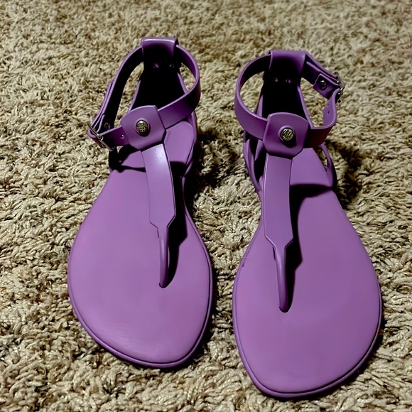 Gently Used Hunter Sandals - Picture 1 of 3